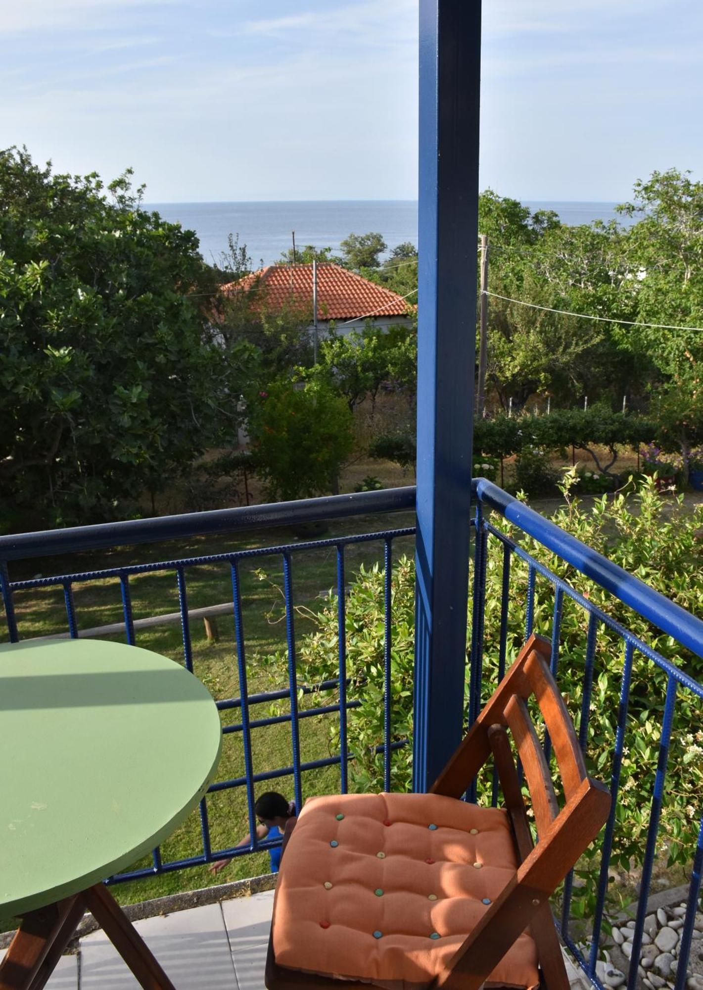 Mirsini Apartments Kariotes Eksteriør bilde