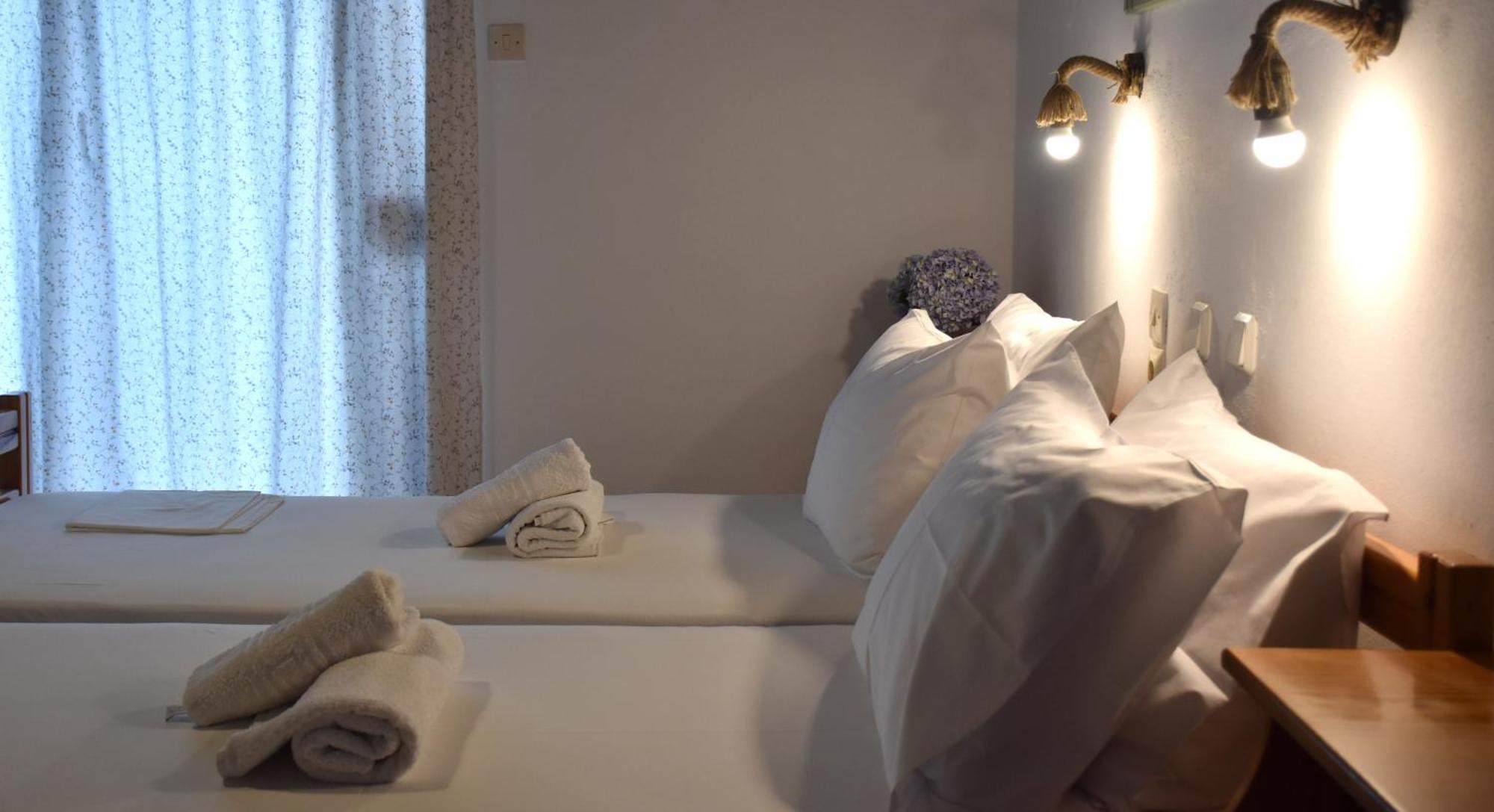 Mirsini Apartments Kariotes Eksteriør bilde